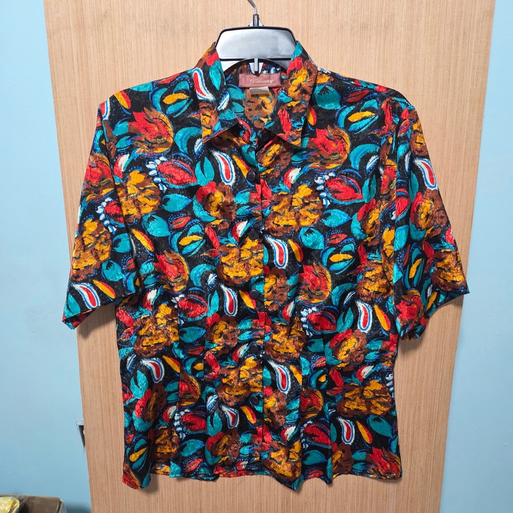 Worthington Size 10 Ladies Floral Print Short Sleeve Button Up Shirt Colorful